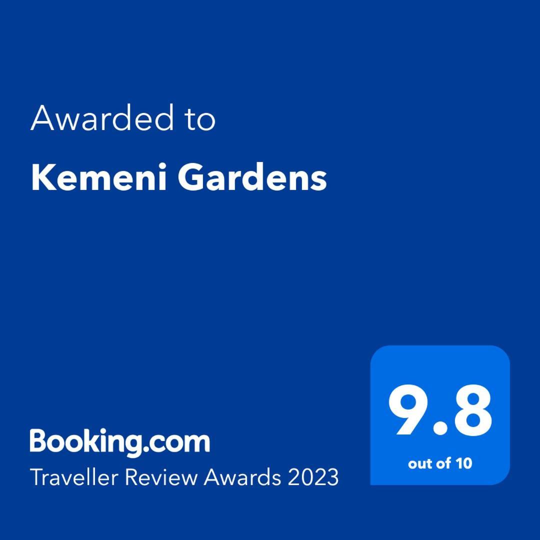 ホテル Kemeni Garden バトゥーミ エクステリア 写真